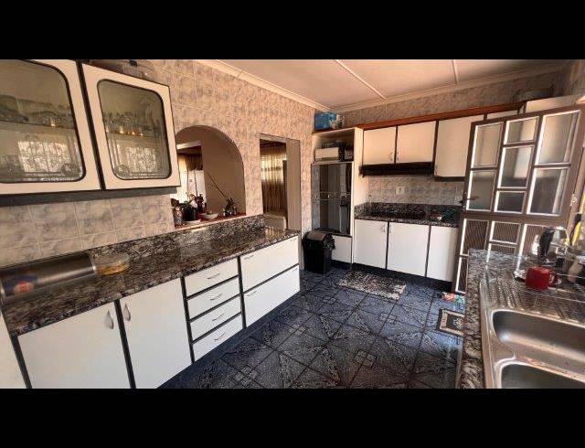 4 BEDROOM HOUSE FOR SALE IN NORTHDENE